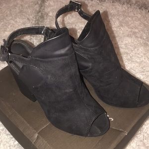 Black suede heels, sz. 9